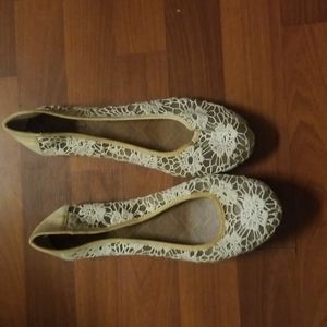 Lucky Brand Cream Lace Flats 10